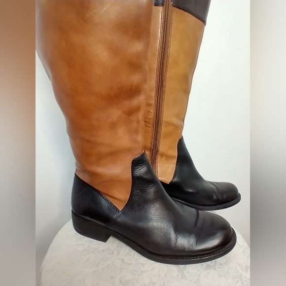 VINCE CAMUTO EQUESTRIAN STYLE BOOTS - Picture 6 of 9
